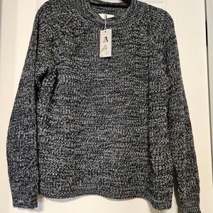 Women's Blue and White Knit Sweater